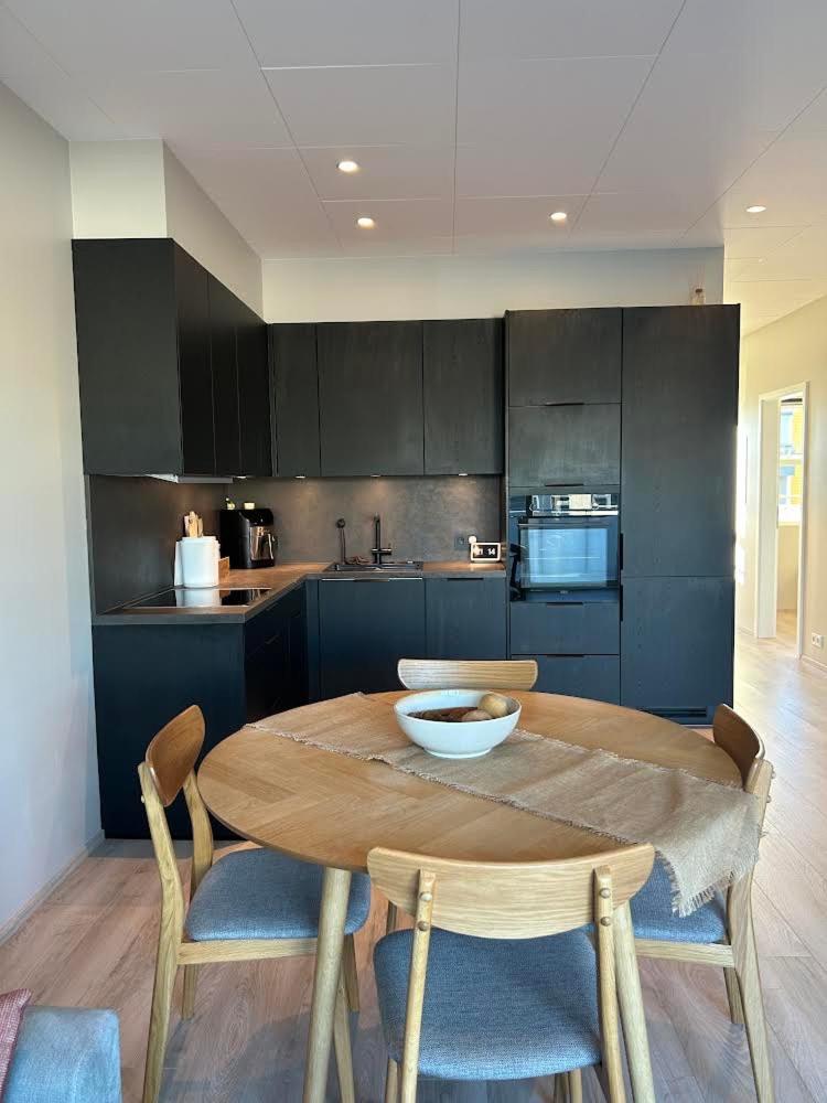 Nice & Cozy Two Bedroom Apartment With A Balcony Akureyri Exterior photo